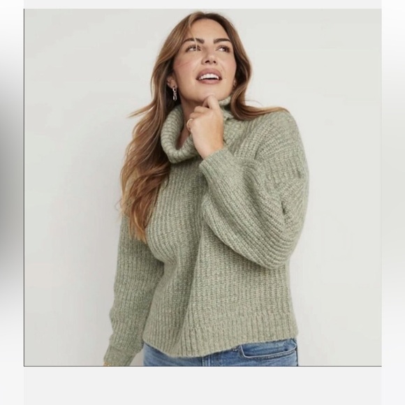 Old Navy Women's Sage Cowl Neck Sweater - Picture 1 of 3